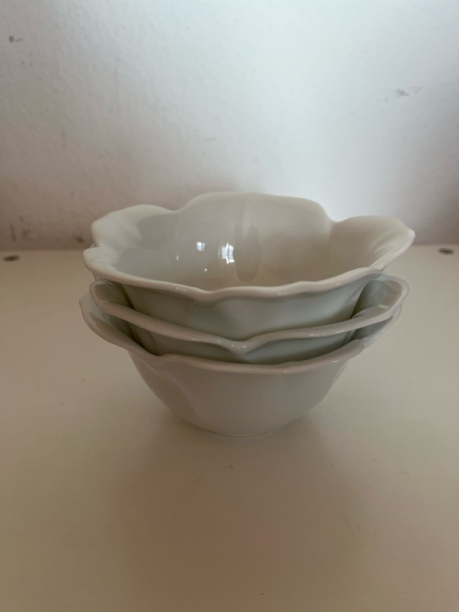 Ciotole: 3x Schalenset Blumenform Weiss – Usato da Dübendorf venduto da Gfenni 2