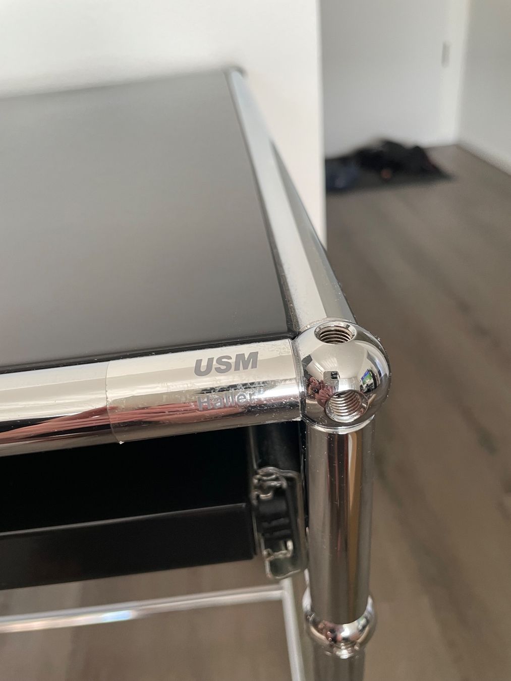 USM Scrivanie: USM Haller Schreibtisch schwarz – Usato da Uster venduto da klale03 2