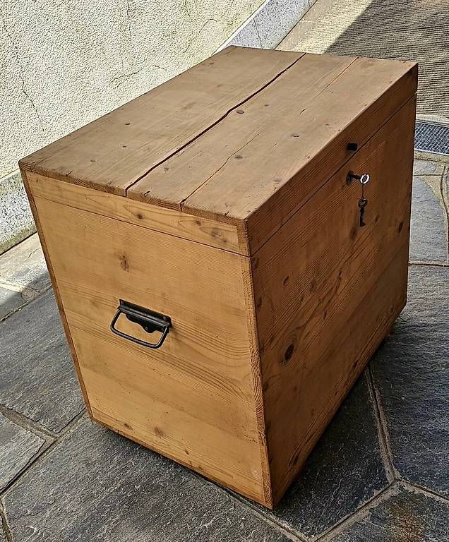 Cassapanche: Cassa in legno massiccio  – Usato da Lugano venduto da ale_py9y 2