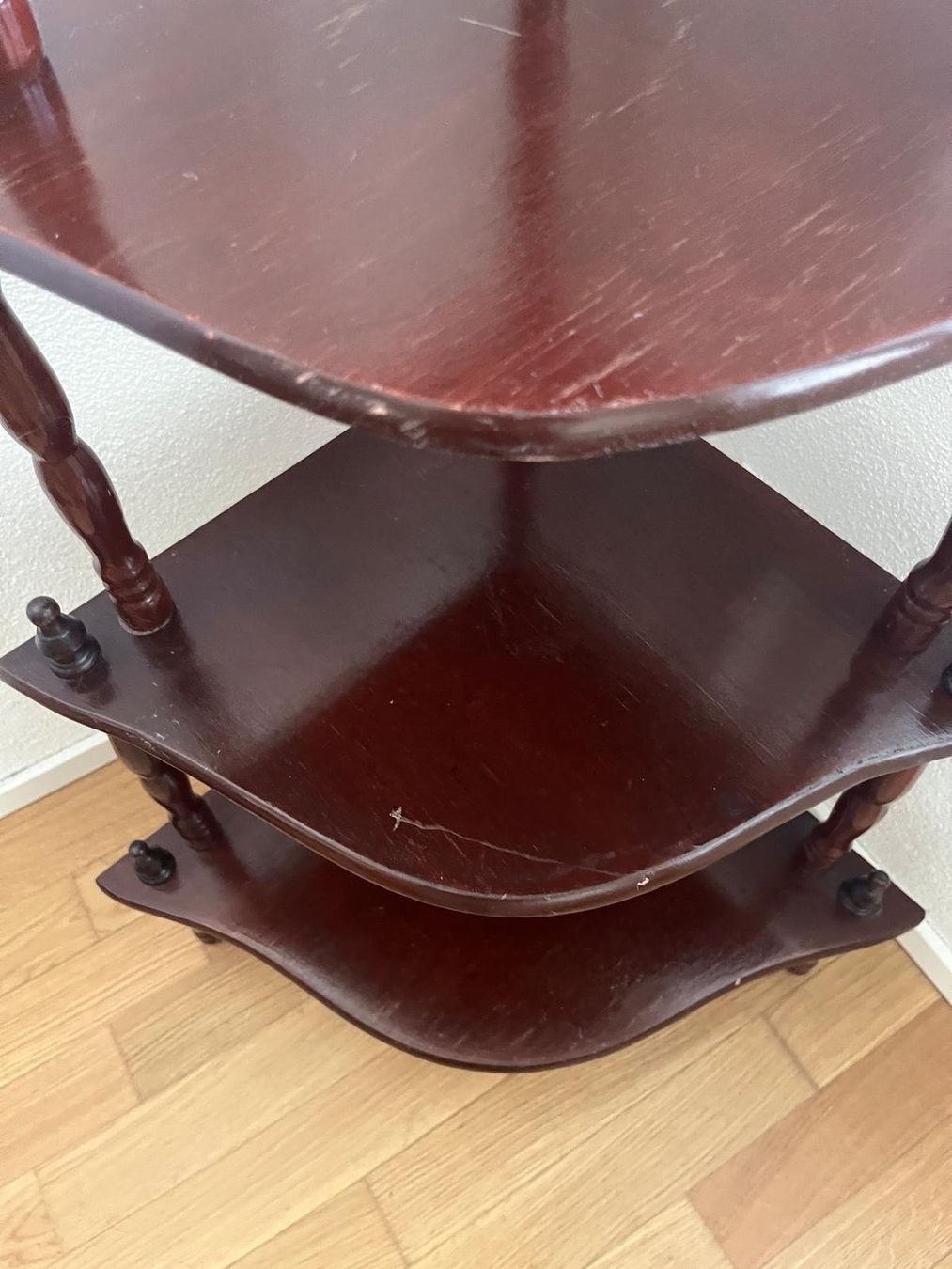 Scaffali: Vintage Eckregal aus Holz, rotbraun – Usato da Neuenkirch venduto da the_7pdb 2