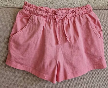 Kurze Hose rosa Grösse140 neuwertig