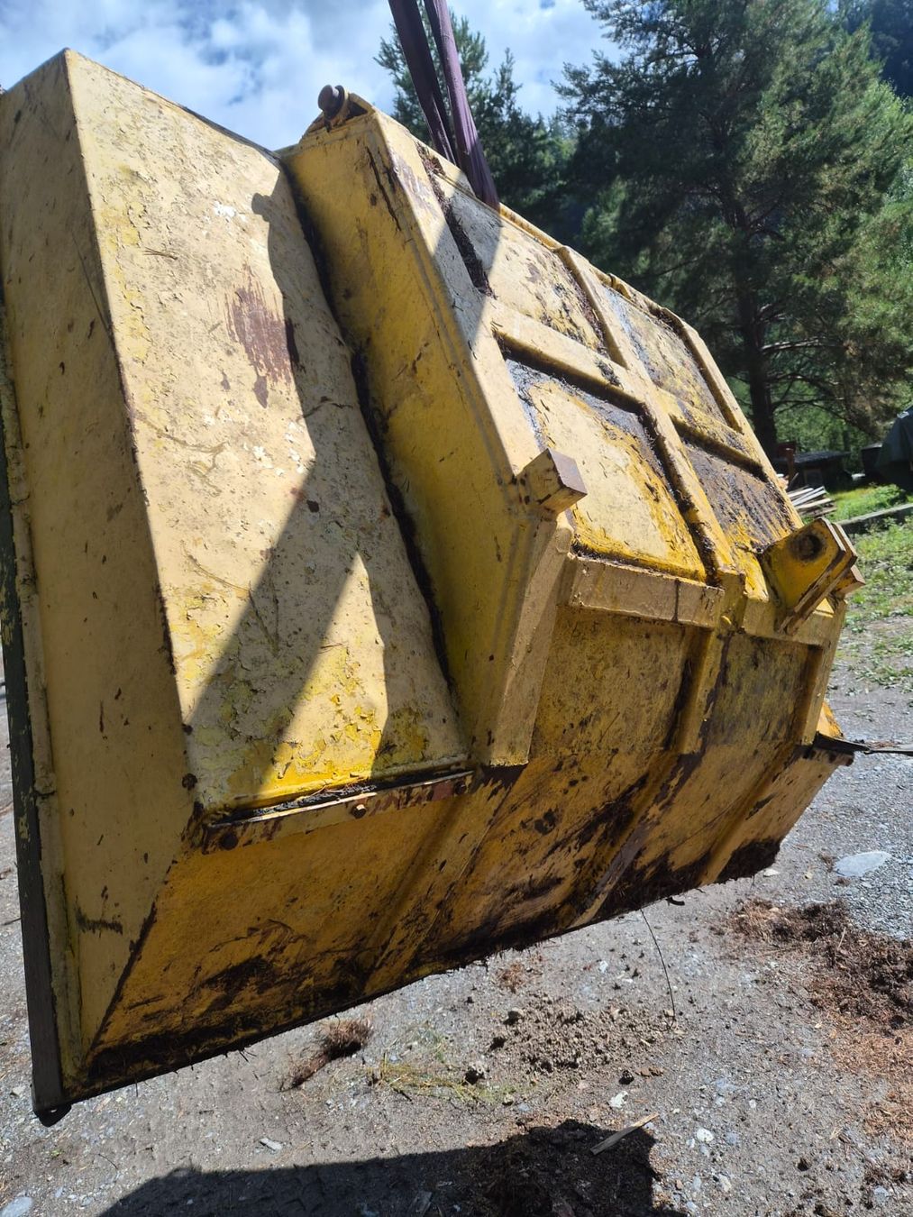 Camions-bennes: Dumpermulde – D'occasion à Maladers par Seba23541 1