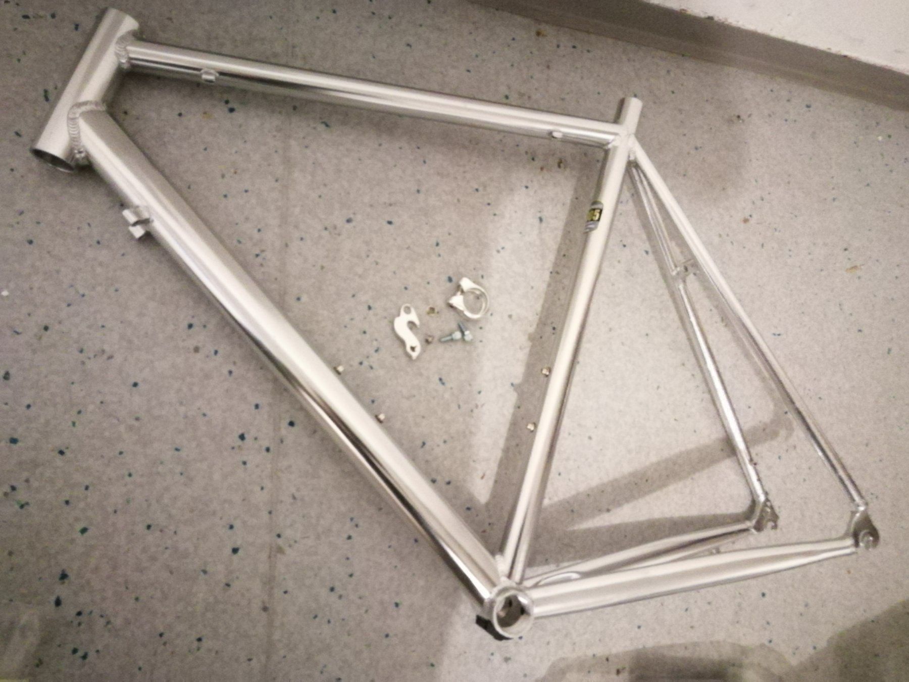 Pezzi di ricambio: Rennvelo-Rahmen NEU 61/55cm Chrom-Effekt – Nuovo (secondo la descrizione) da Rüti ZH venduto da Velo-Jimmy 2