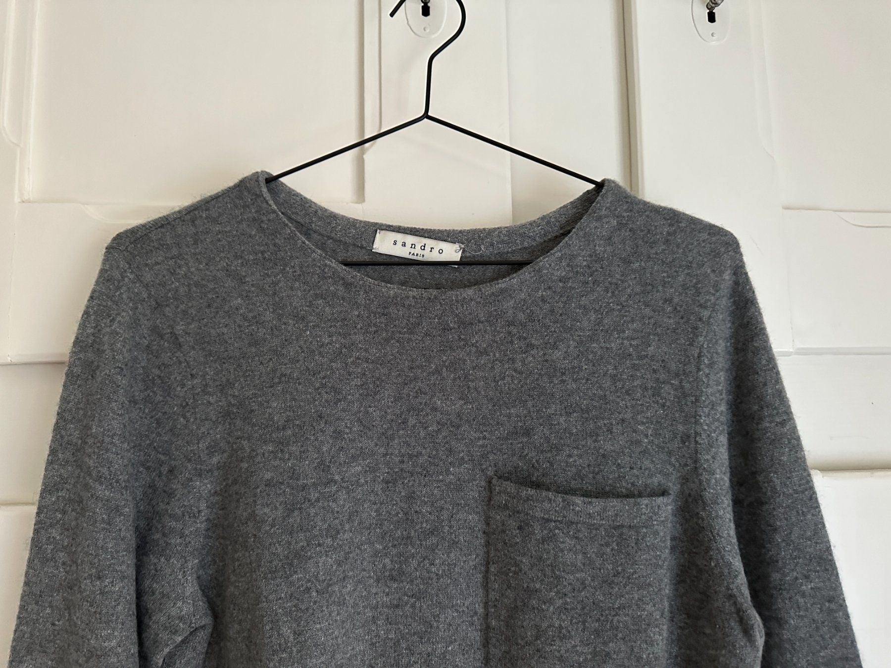 Sandro Pulls & Sweat-shirts: SANDRO - Kaschmir Pullover hellgrau S – D'occasion à Zürich par Diazaio 1