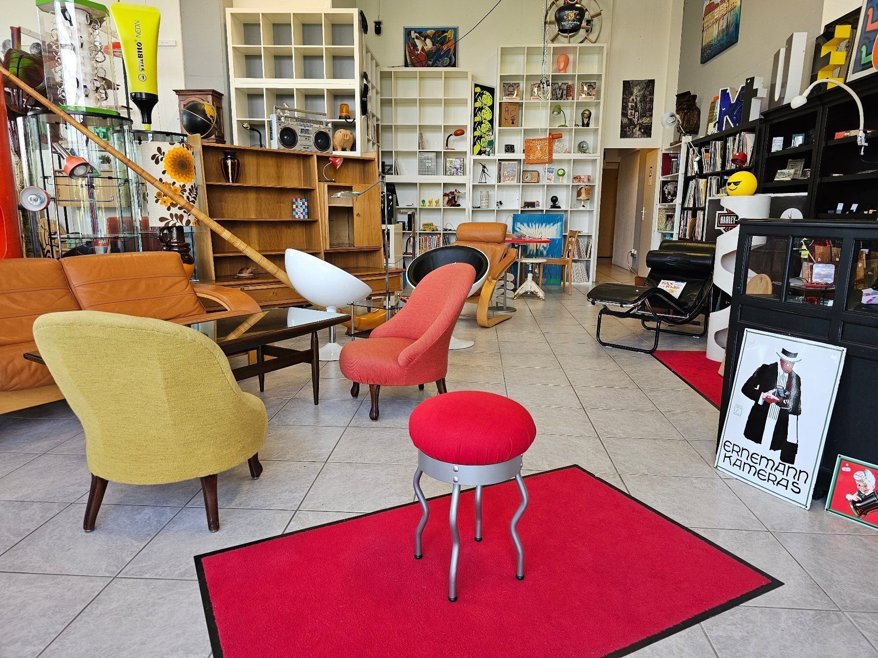 Ikea Hocker: Per Ivar Ledang 1995 IKEA URI Hocker Postmodern Stool red – Gebraucht aus Nottwil von Wondewa-Shop 5