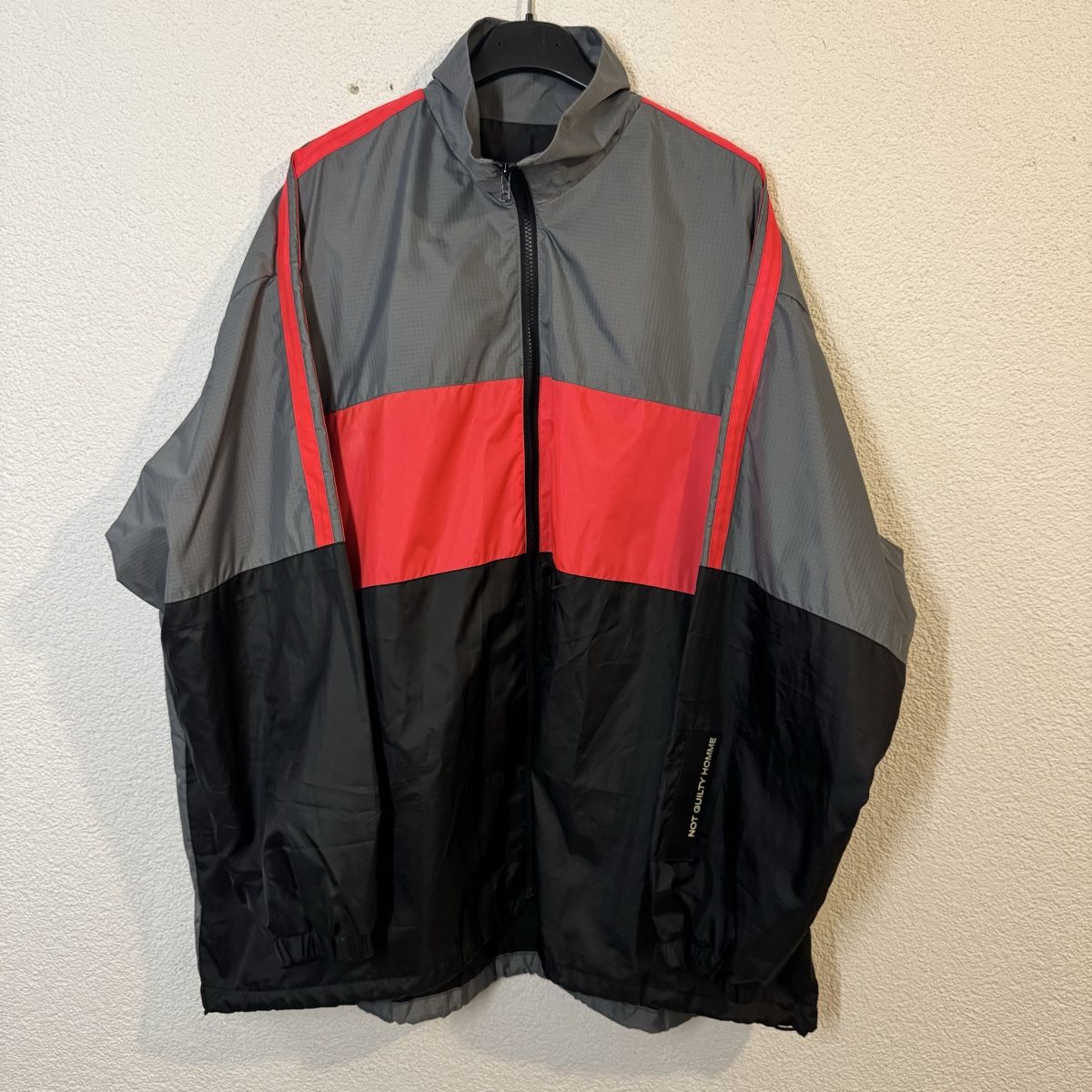Giacche: No Guilty Homme Windbreaker – Usato da Bern venduto da deymien