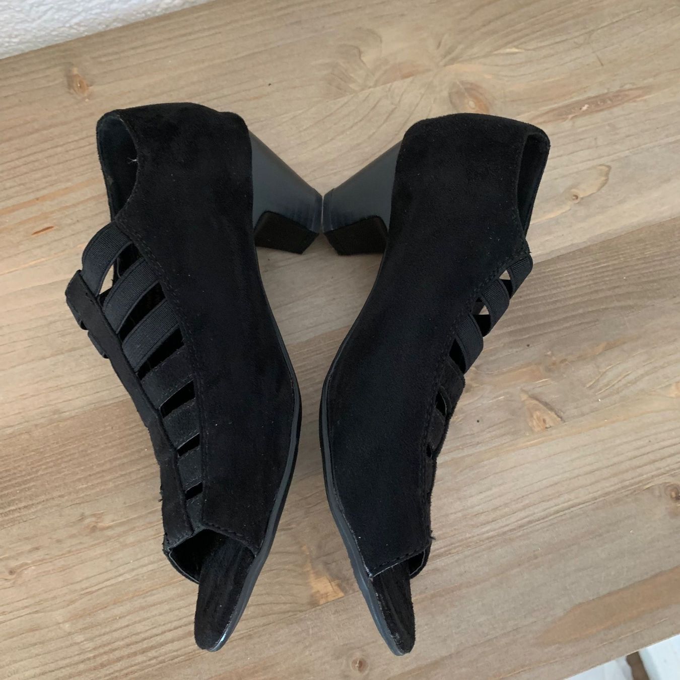 Chaussures femmes: Schuhe Liva Loop Gr. 37 – D'occasion à Fislisbach par KolibriSecondhand 9