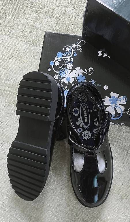 Scarpe per ragazzi: Kinder schuhe  – Usato da Zürich venduto da joo_hrd5 4