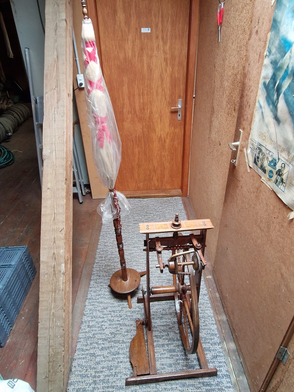 Ruote per filare: Antikes Spinnrad – Usato da Utzenstorf venduto da mawy98 2