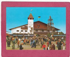 Deutschland München Oktoberfest Armbrust Schützenzelt