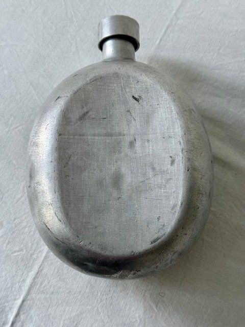 Schweizer Armee Attrezzatura & Pezzi di ricambio: ANTIKE FELDFLASCHE – Usato da Honau venduto da sainj 1