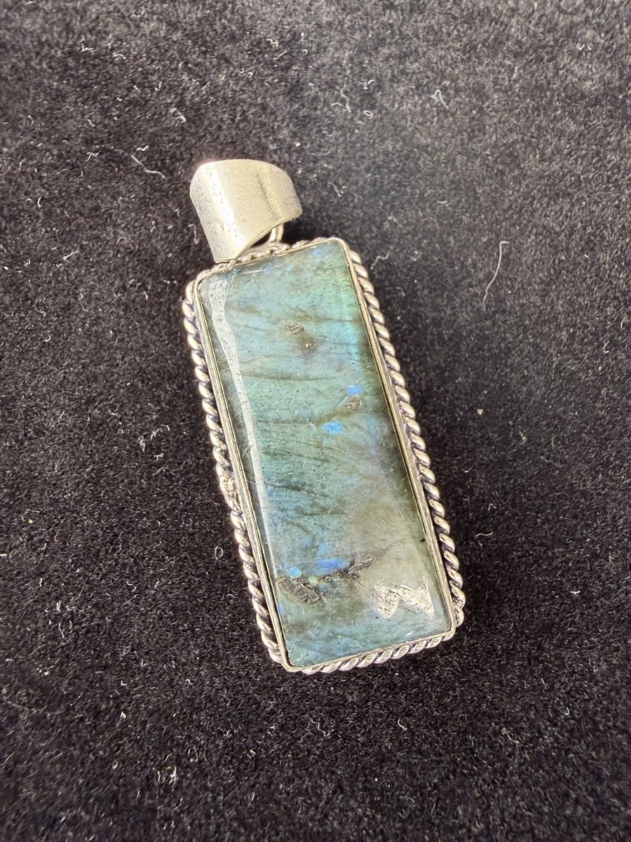 Pierres précieuses: Pendentif Labradorite – D'occasion à Bouveret par GemX