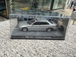 1:43 James Bond 007 Diorama Movie BMW 750 il