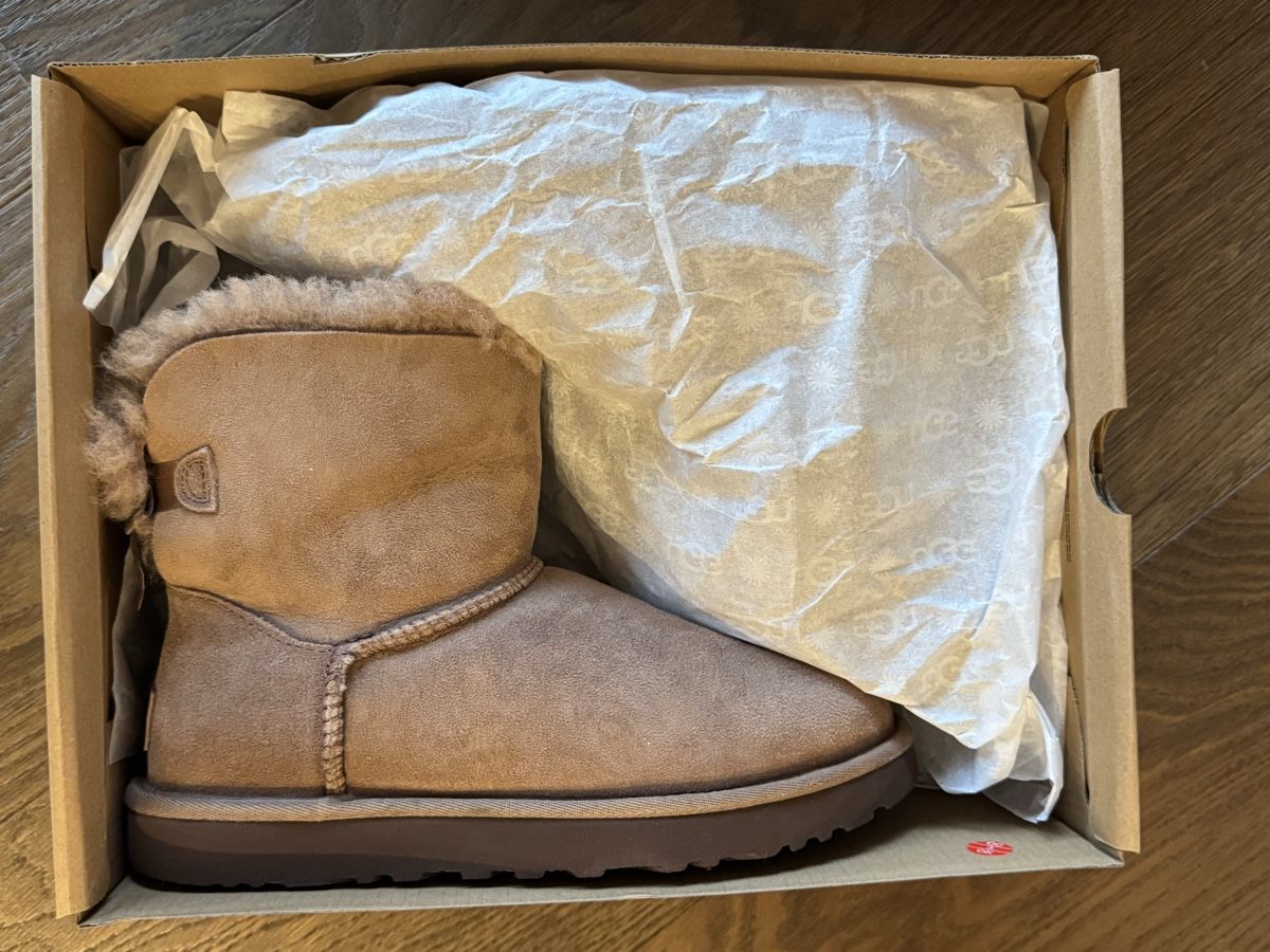 Ugg Chaussures filles: UGG mini 38 – D'occasion à Uitikon Waldegg par Natalie.Lue 7
