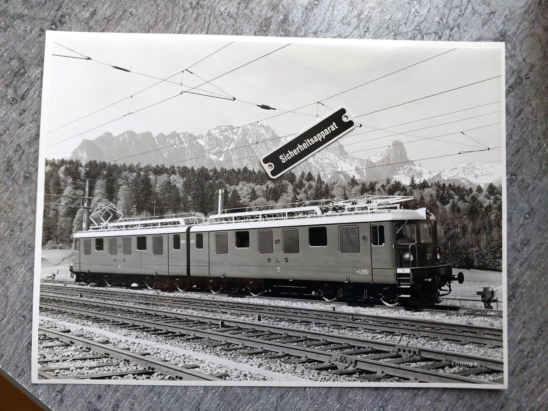 Cartoline postali: BLS Ae 8/8 Nr. 271 "Muni" - Foto BLS – Usato da Schönenwerd venduto da Steidi
