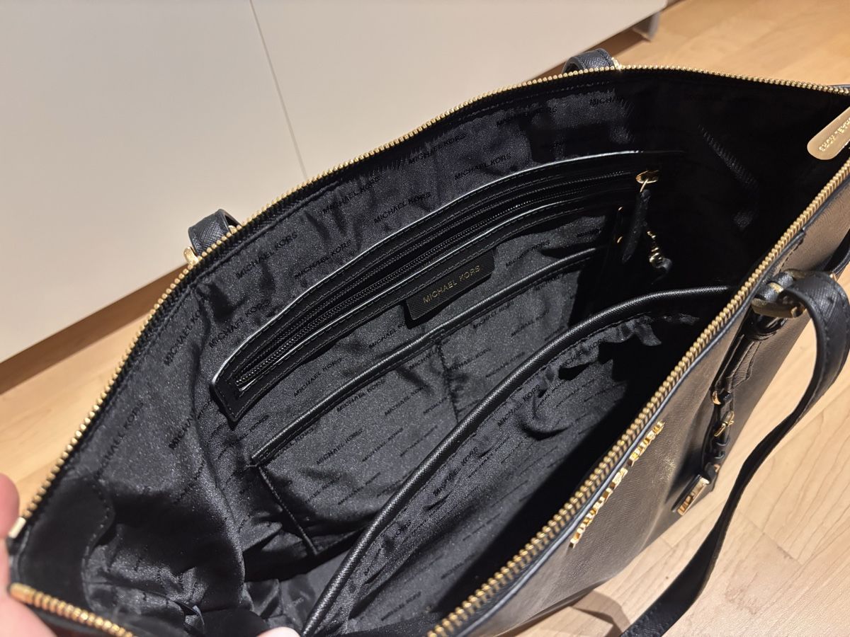 Michael Kors Borse: Michael Kors Jet Set Leder Shopper – Usato da Seon venduto da Banane123x 2