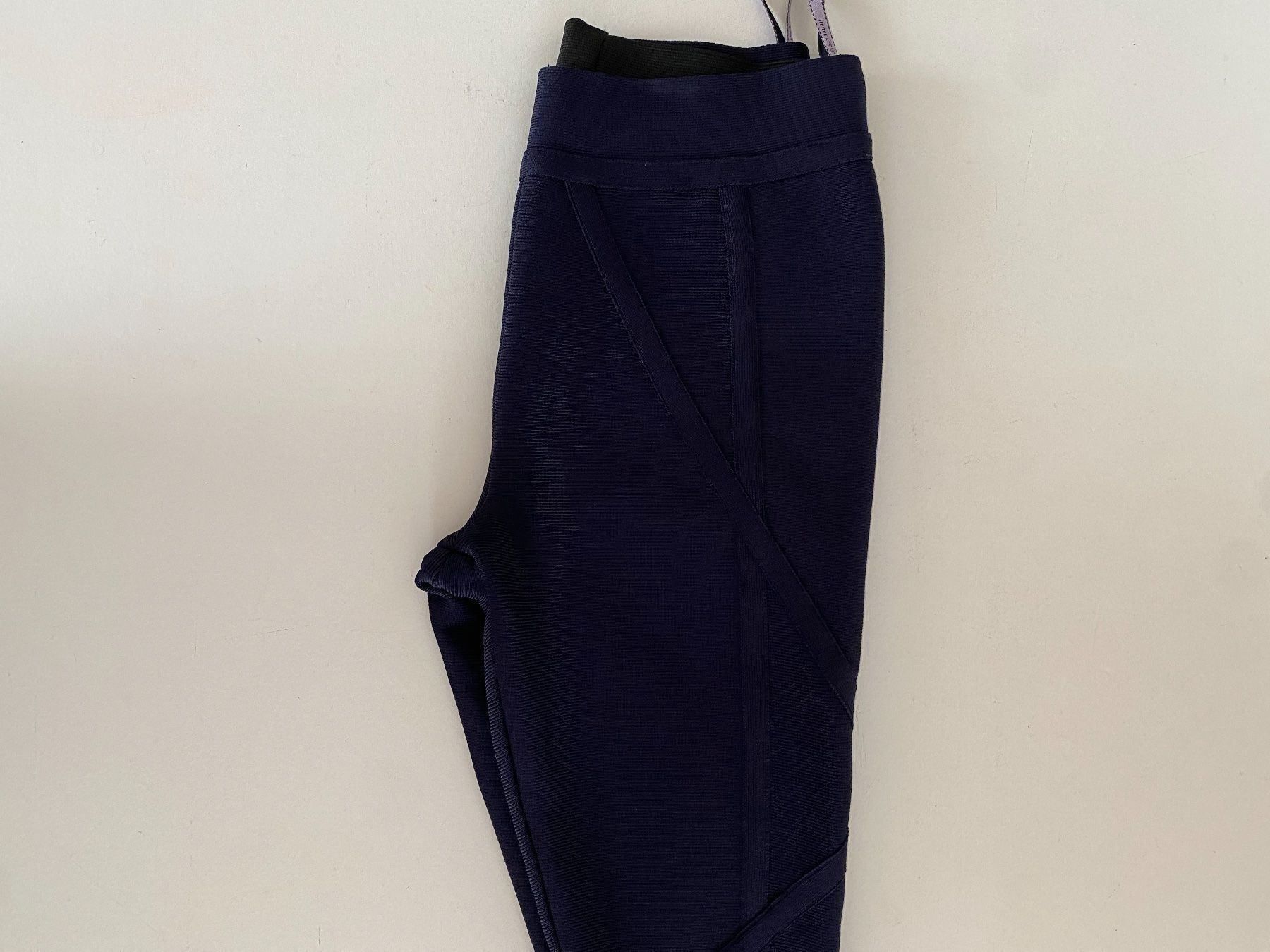 Pantalons: Herve Leger – Neuf (Voir description) à Uetikon am See par jan_bx6p 4