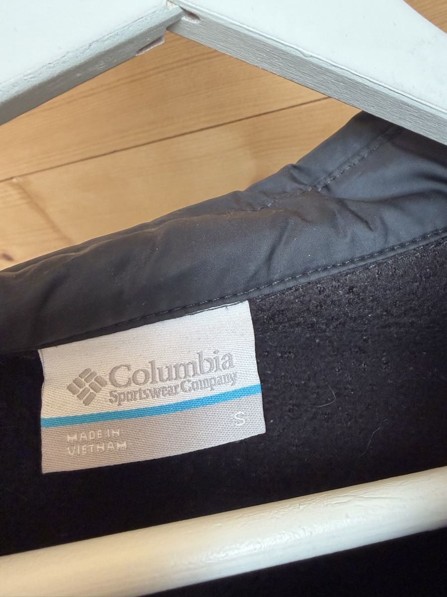 Columbia Vestes: Teddyjacke Columbia – D'occasion à Rüderswil par dariasophialuisa 1