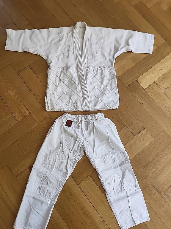 Anzüge: Anzug für Judo Gr. 150 – Gebraucht aus Zürich von jeu_szl9