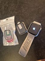 Neuwertige Apple Watch Nike Series 7 41mm mit viel Zubehör!