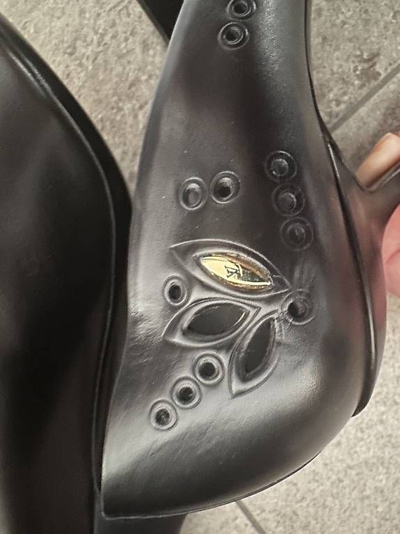 Louis Vuitton Scarpe da donna: Pumps Louis Vuitton 38 – Nuovo (secondo la descrizione) da Ebikon venduto da nat_jzh5 1