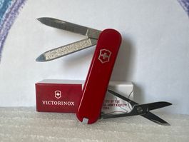 VICTORINOX - Classic red - Sackmesser - HOLLINGSWORTH