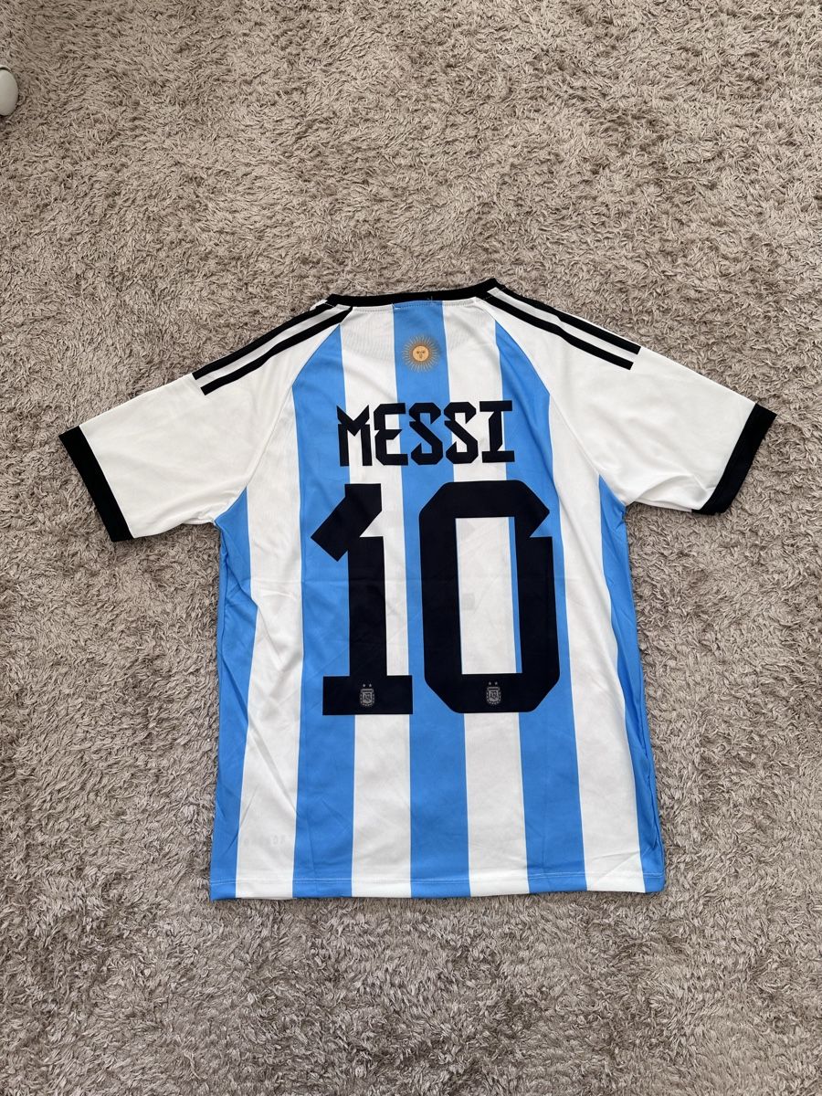 Adidas Maillots de corps & Pantalons: Argentinien World Cup 2022 Trikot Messi #10 – Neuf (Voir description) à Schliern b. Köniz par ahmetugurtokalii 1