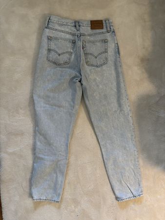 Levis Jeans 27
