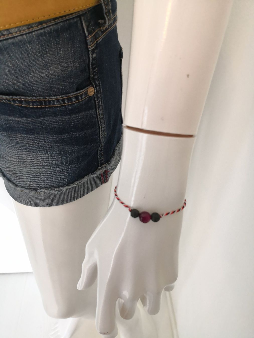 Armbänder & -reifen: 🤩2 STK: DREIFARBIGE GLÜCKS-ARMBÄNDER JAVA-STEIN & PERLEN – Gebraucht aus Olten von Naja-Twins-Twins 5