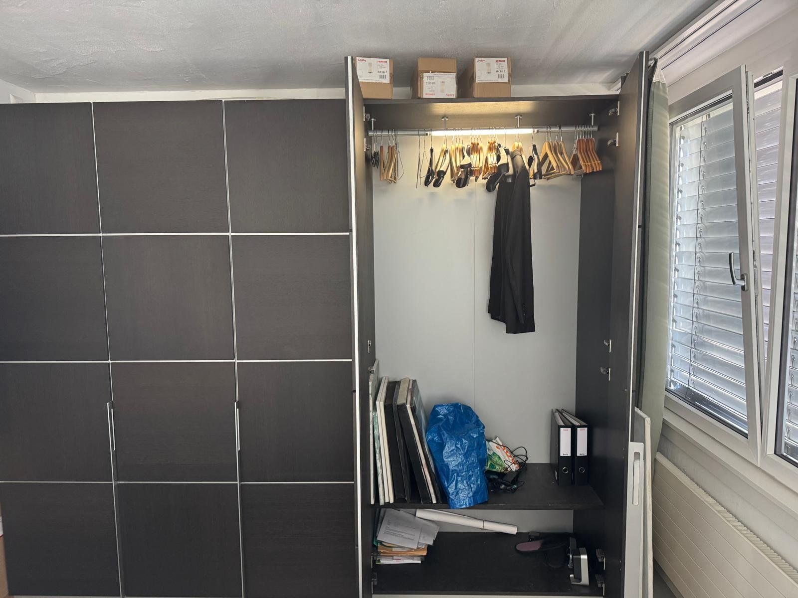 Armadi: Ligne Roset, grosser Kleiderschrank – Usato da Zürich venduto da tpo_vvg9 3