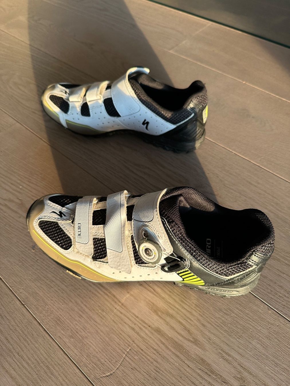 Specialized Chaussures hommes: *** Veloschuhe Specialized, top Zustand *** – D'occasion à Hedingen par genomics 1
