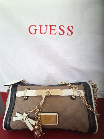 Handtasche GUESS gesteppt braun mit Goldkette guter Zustand
