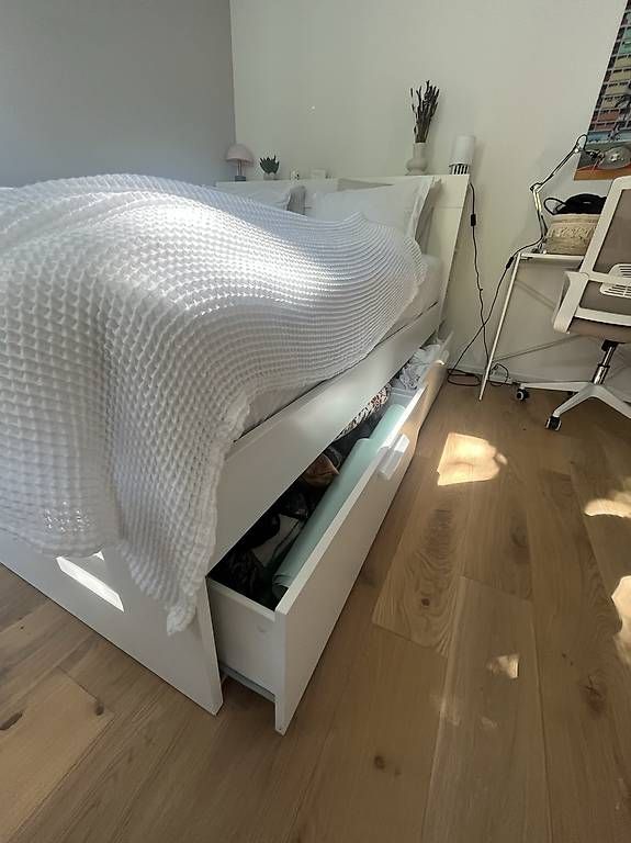 Letti: Doppelbett inkl. Lattenrost & Kopfteil – Usato da Zürich venduto da nic_c8k6 1