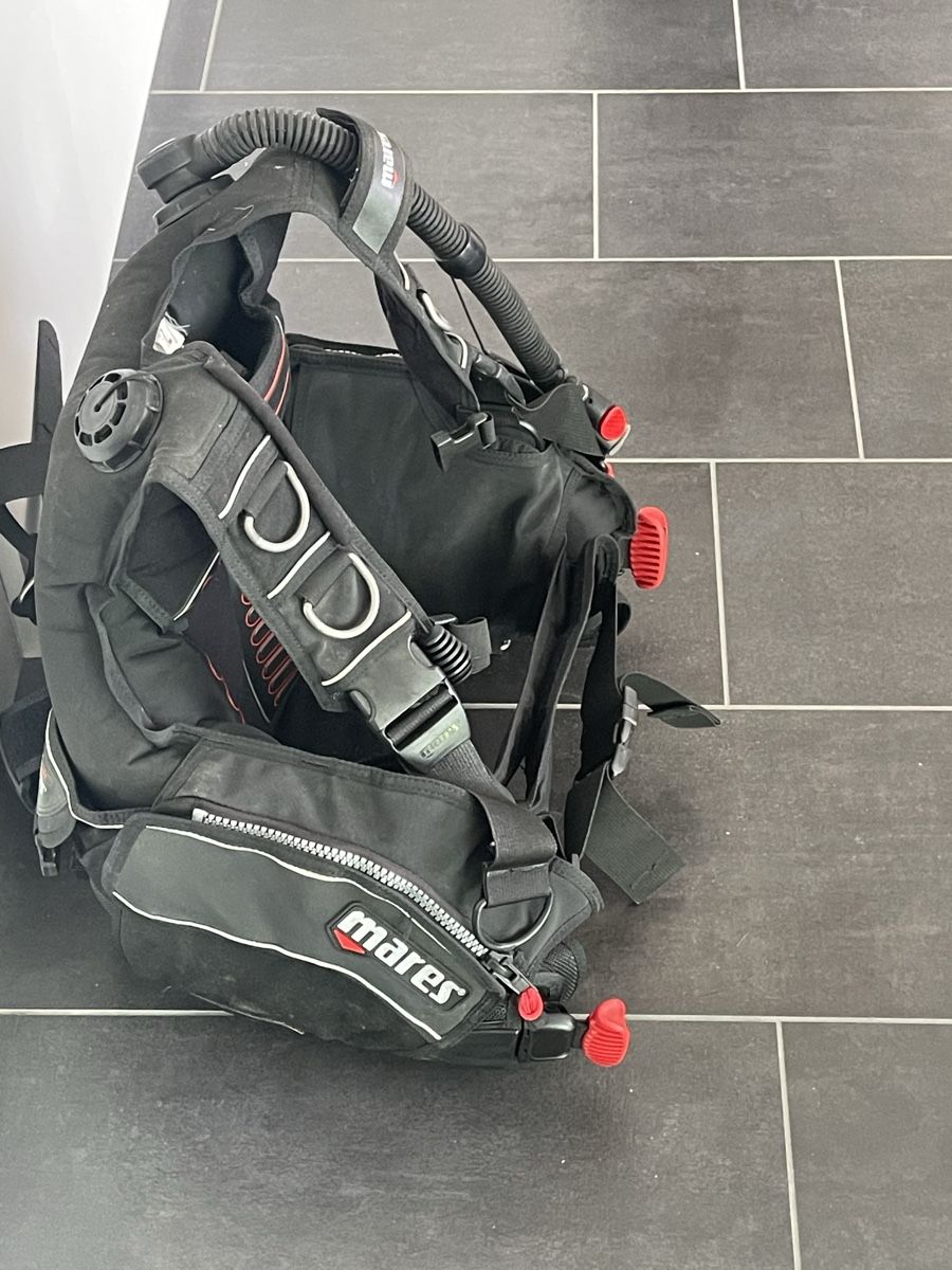 Mares Respiratori & Giubbotti: Mares Vector 1000 MRS Plus BCD – Grösse L – Usato da Böckten venduto da Dive-green 2