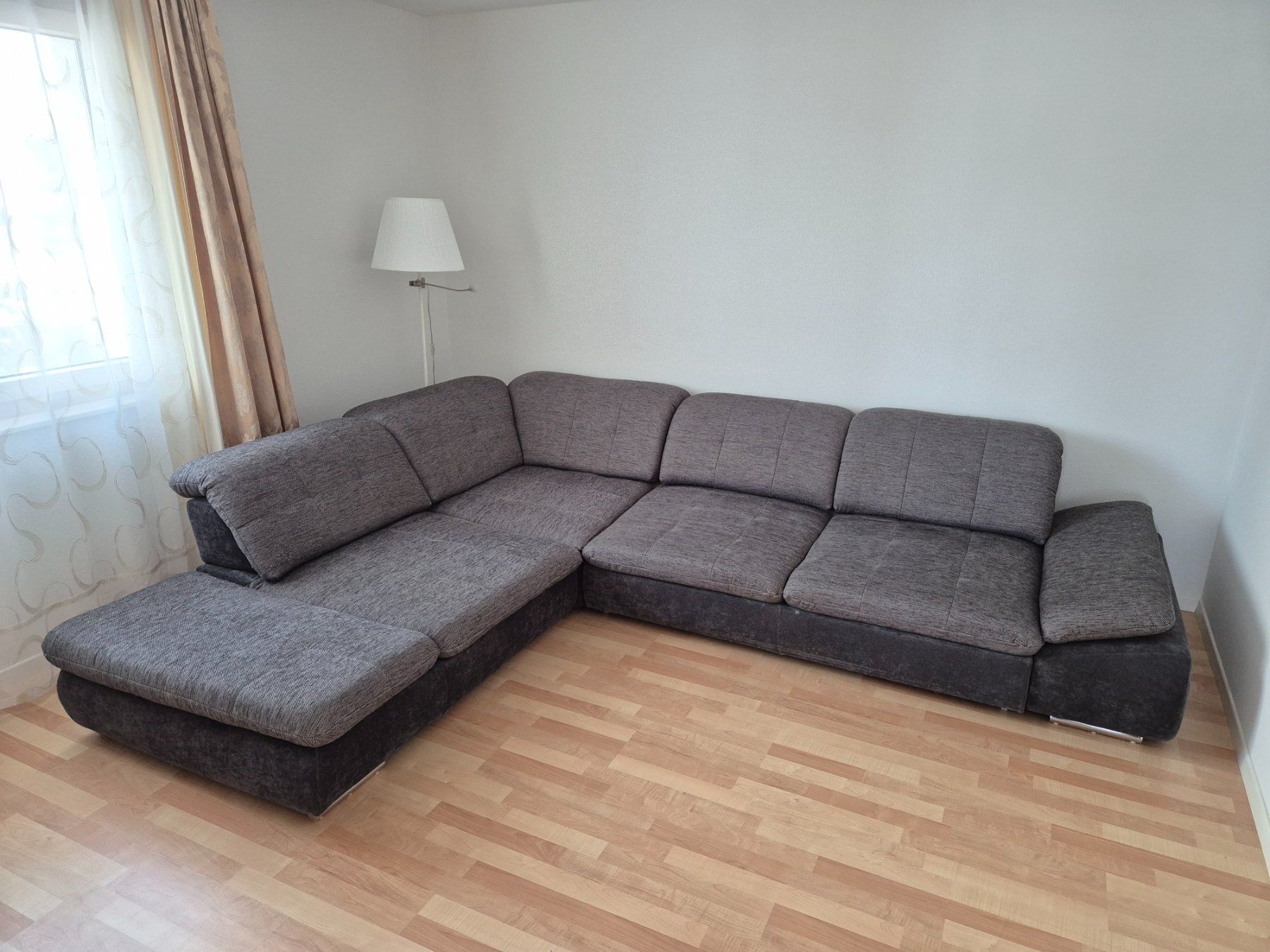 Divani: Grosses Eckbettsofa mit Bettkasten – Usato da Gossau ZH venduto da alex_2ric