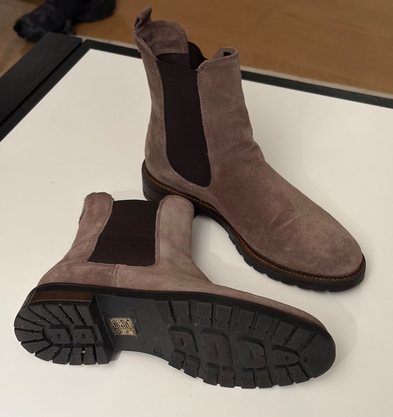Damenschuhe: Bottines Chelsea pointure 39 – Gebraucht aus La Tour-de-Peilz von kin_5mrd 1
