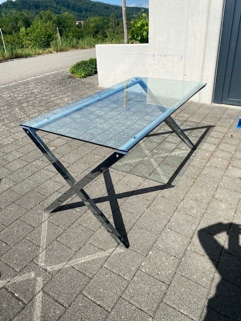 Pfister Tavoli: Moderner Glastisch mit Chromgestell, Top Zustand! – Usato da Birmenstorf AG venduto da Brige99 1