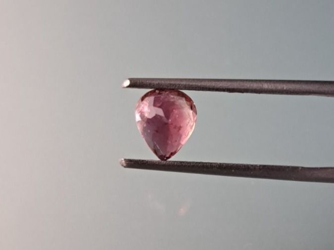 Pietre preziose: Tourmaline Rubellite Goutte 1.56ct – Usato da Le Locle venduto da Lapidary.Duc 2