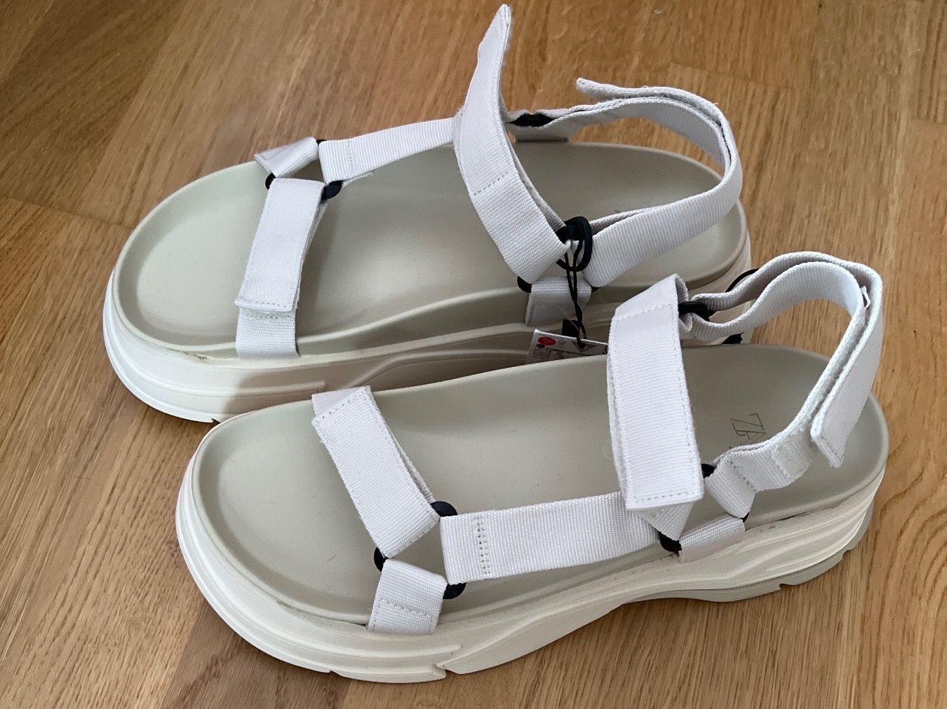 Zara Scarpe da donna: FLATFORM SANDALE,  Gr. 41  Zara Neu – Nuovo e nell'imballaggio originale da Teufen AR venduto da Maleaa 1
