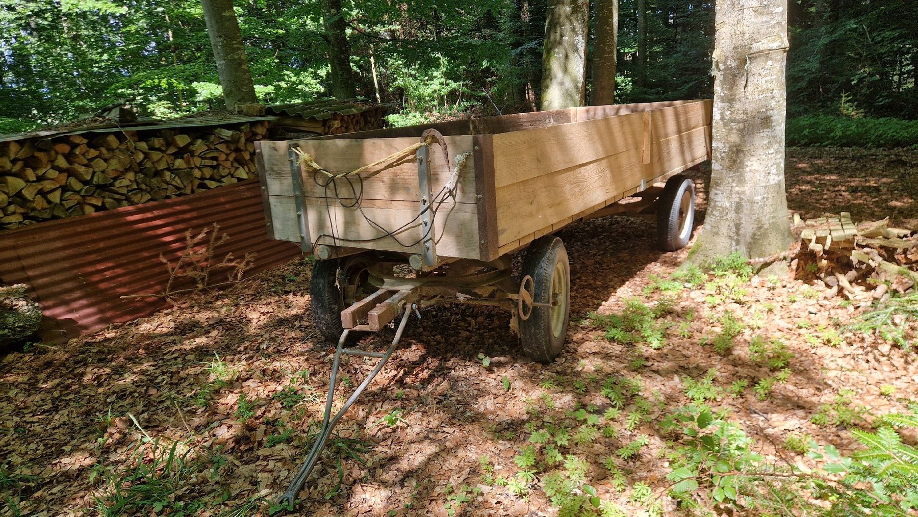 Remorques: Sägemehl-/Maiswagen – D'occasion à Milken par Shostettler97