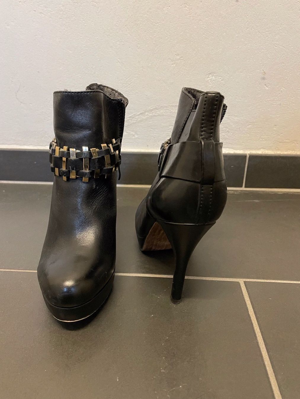Tamaris Scarpe da donna: Tamaris high heels Stiefeletten Gr. 37 – Usato da Zürich venduto da sarah_5 2