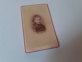 SCHWIIZER CHIND DAZUMAL - JEUNE FILLE - LAUSANNE