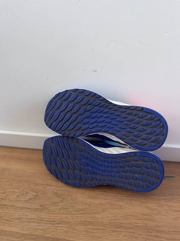 Scarpe da uomo: New Balance Hallenschuhe, Grösse 36 – Usato da Birmensdorf ZH venduto da FiKaVa 4