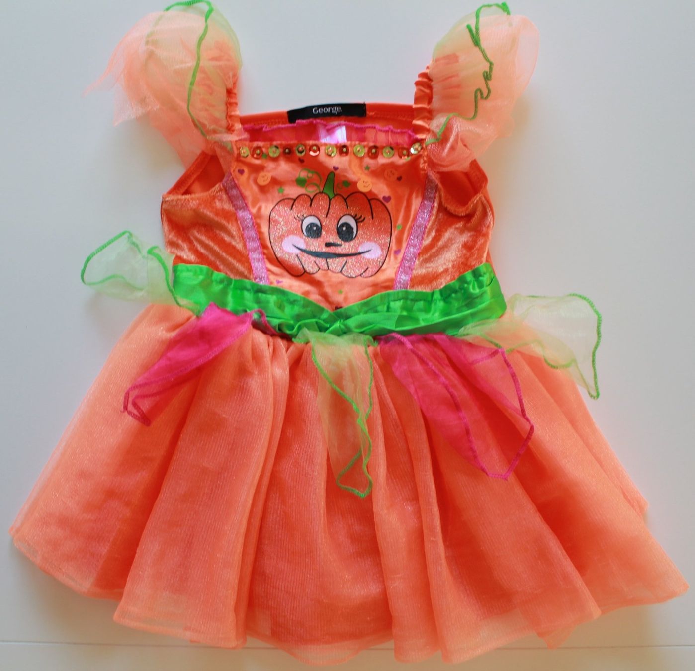Costumi: Costume sorcière / Hexe t. 1 - 2 ans – Usato da Peseux venduto da CoolShoping 1