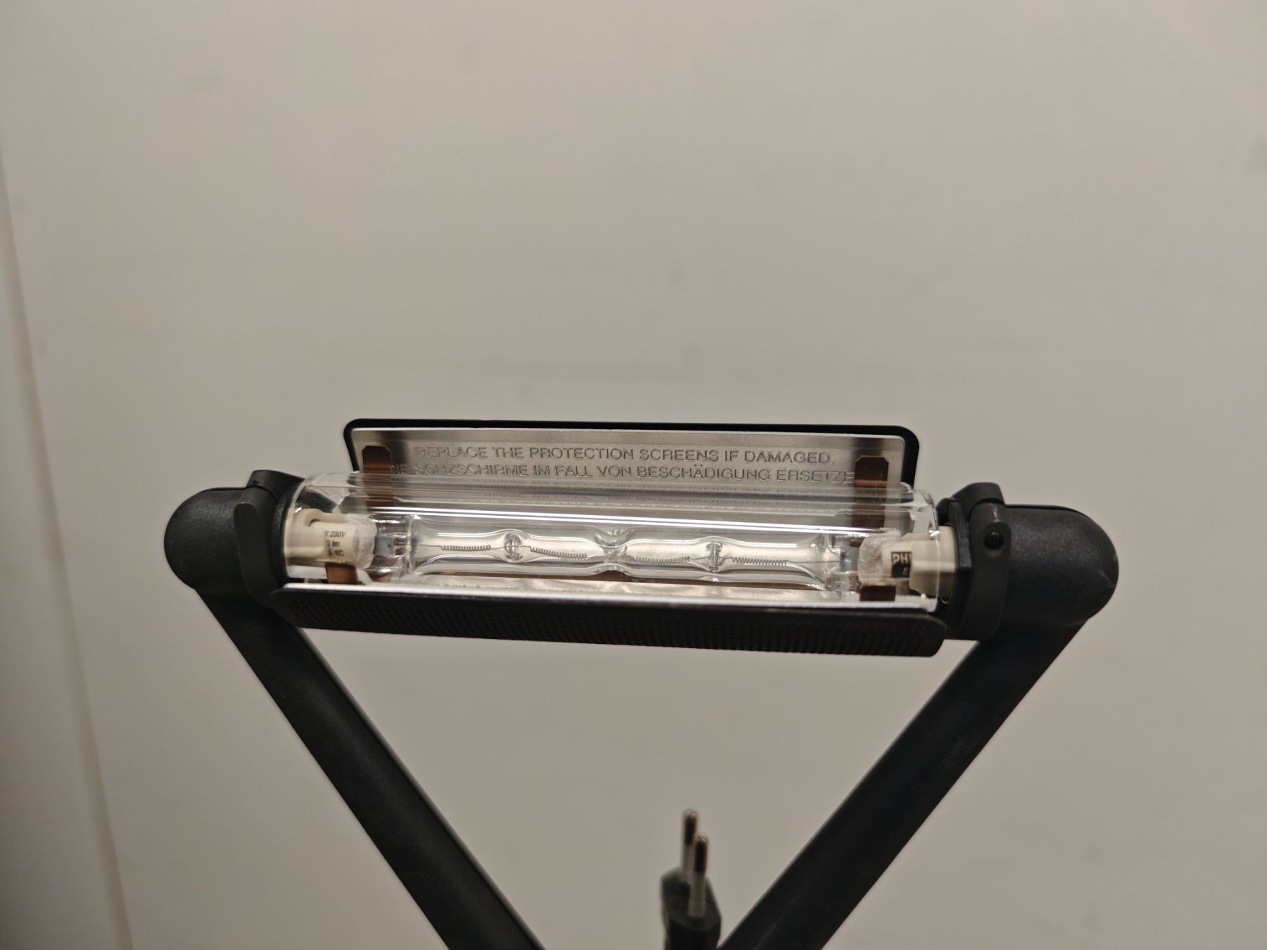 Luceplan Lampade: Luceplan Lola Stehleuchte Schwarz – Usato da Zürich venduto da TrueTrade 3