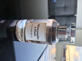 Abercrombie & Fitch Authentic Parfüm Flakon 50ml neuwertig