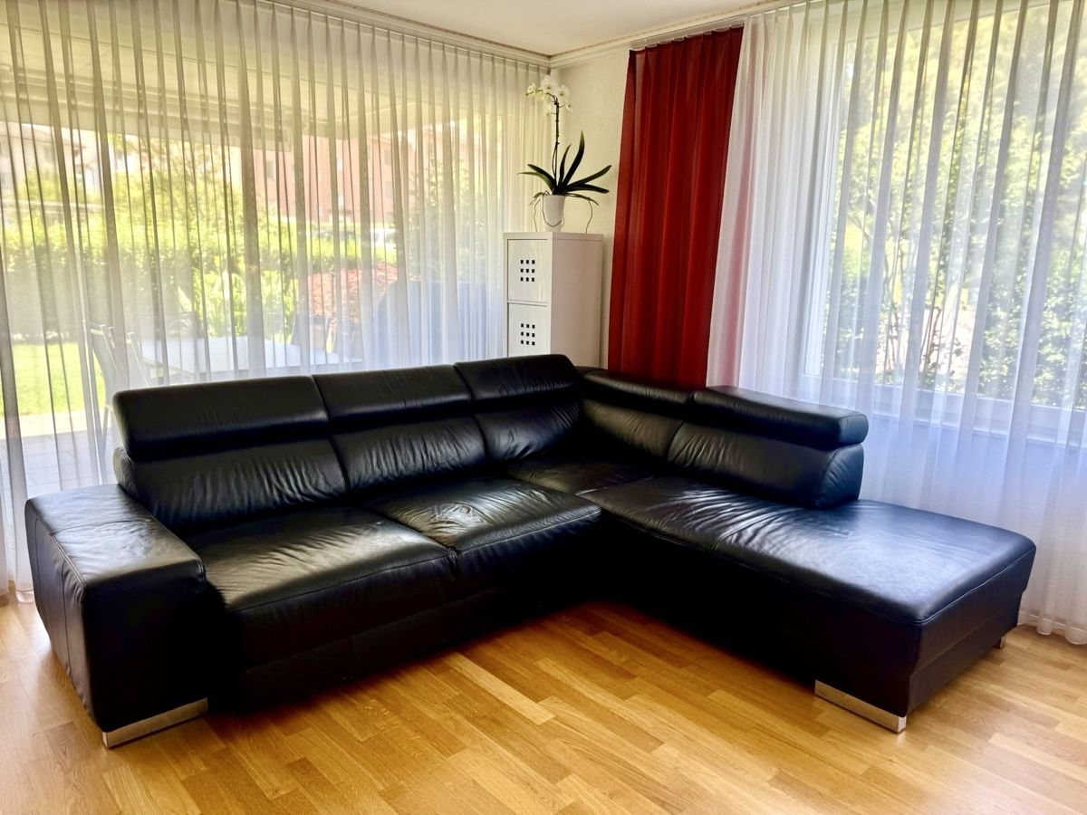 Sofas: Ecksofa Leder schwarz gebraucht – Gebraucht aus Effretikon von Xsoni