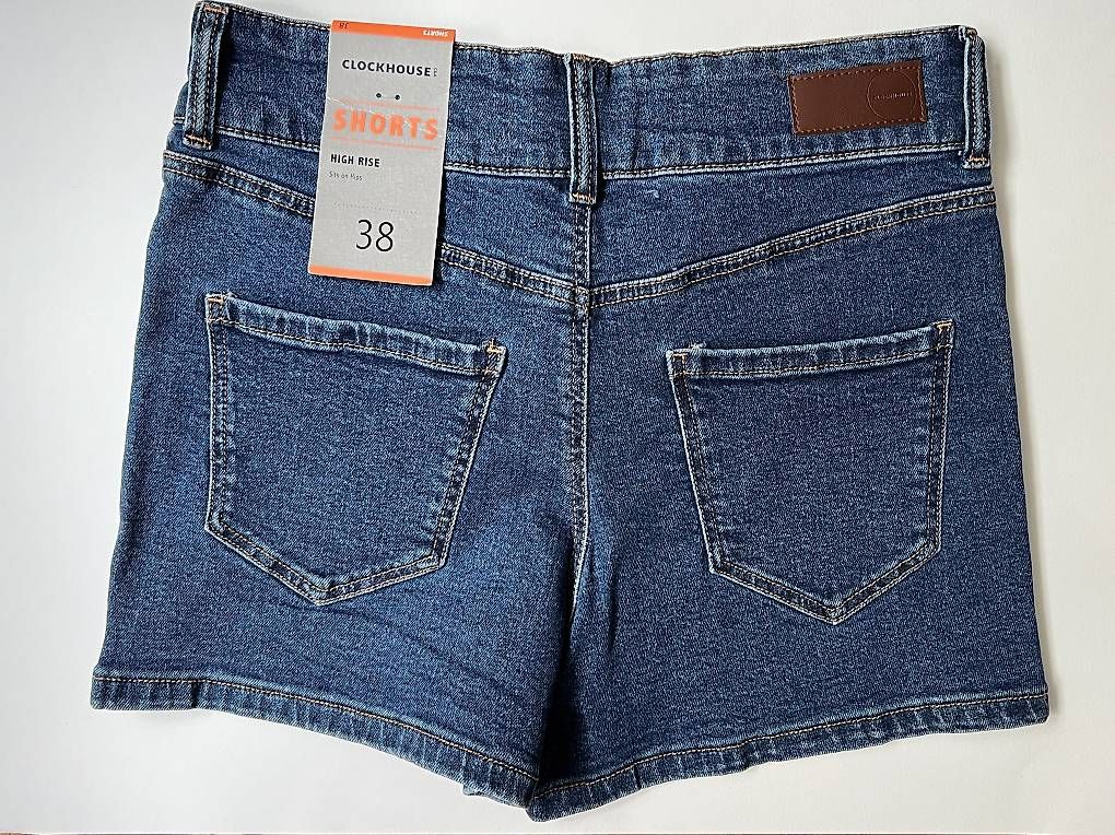 Jeans: High rise Jeansshorts – Usato da Wädenswil venduto da esp_z8tb 2
