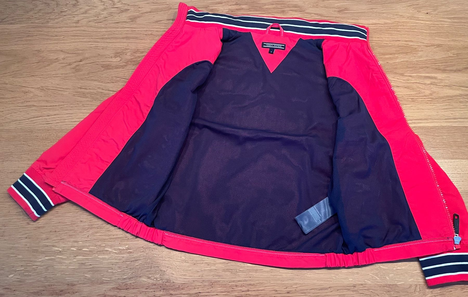 Tommy Hilfiger Jacken & Mäntel: Tommy Hilfiger Jacke neuwertig – Neu (gemäss Beschreibung) aus Zürich von asocaciu 2