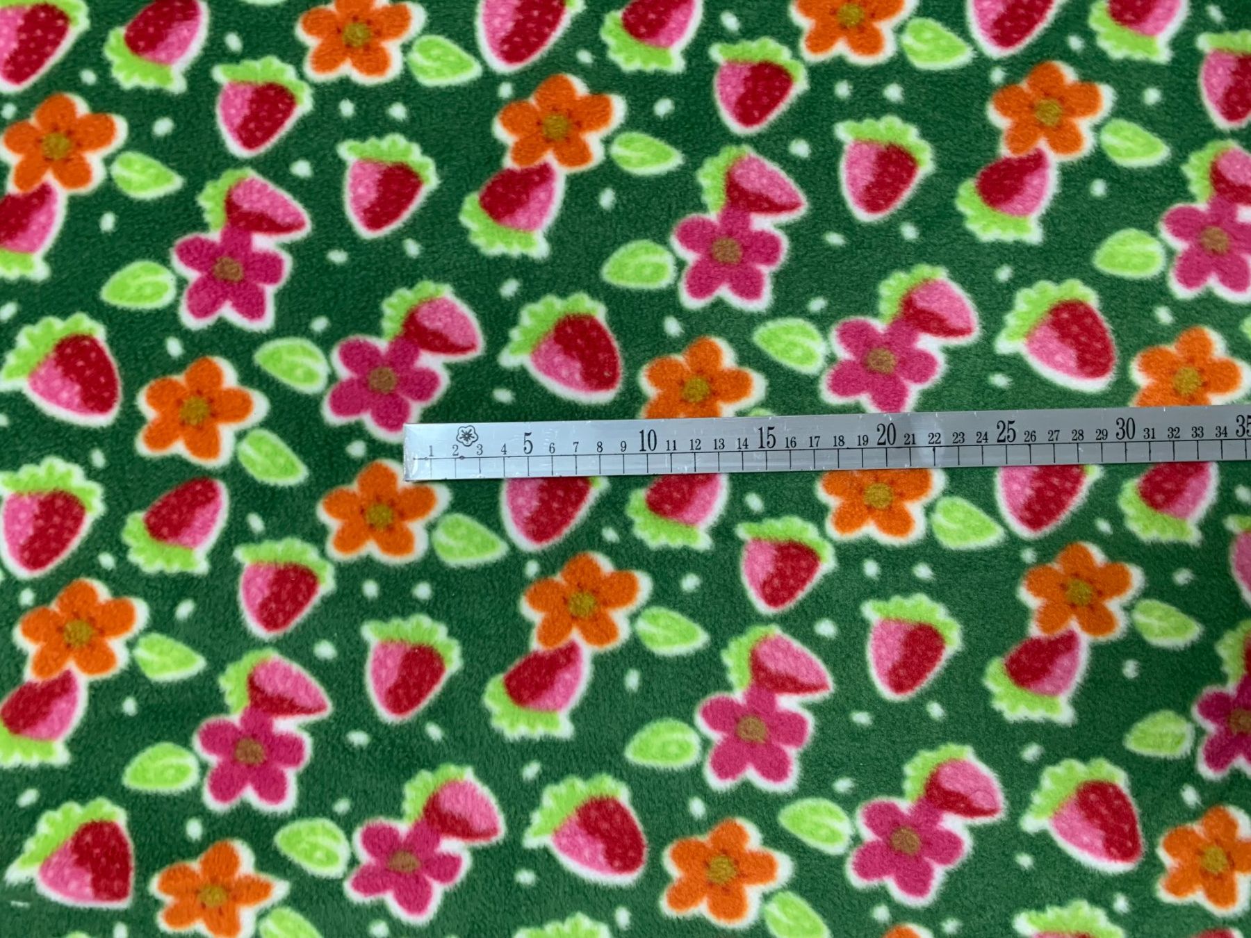 Stoffe: 95cmx150cm Fleece Stoff, Grün – Neu (gemäss Beschreibung) aus Worb von farben20zauber